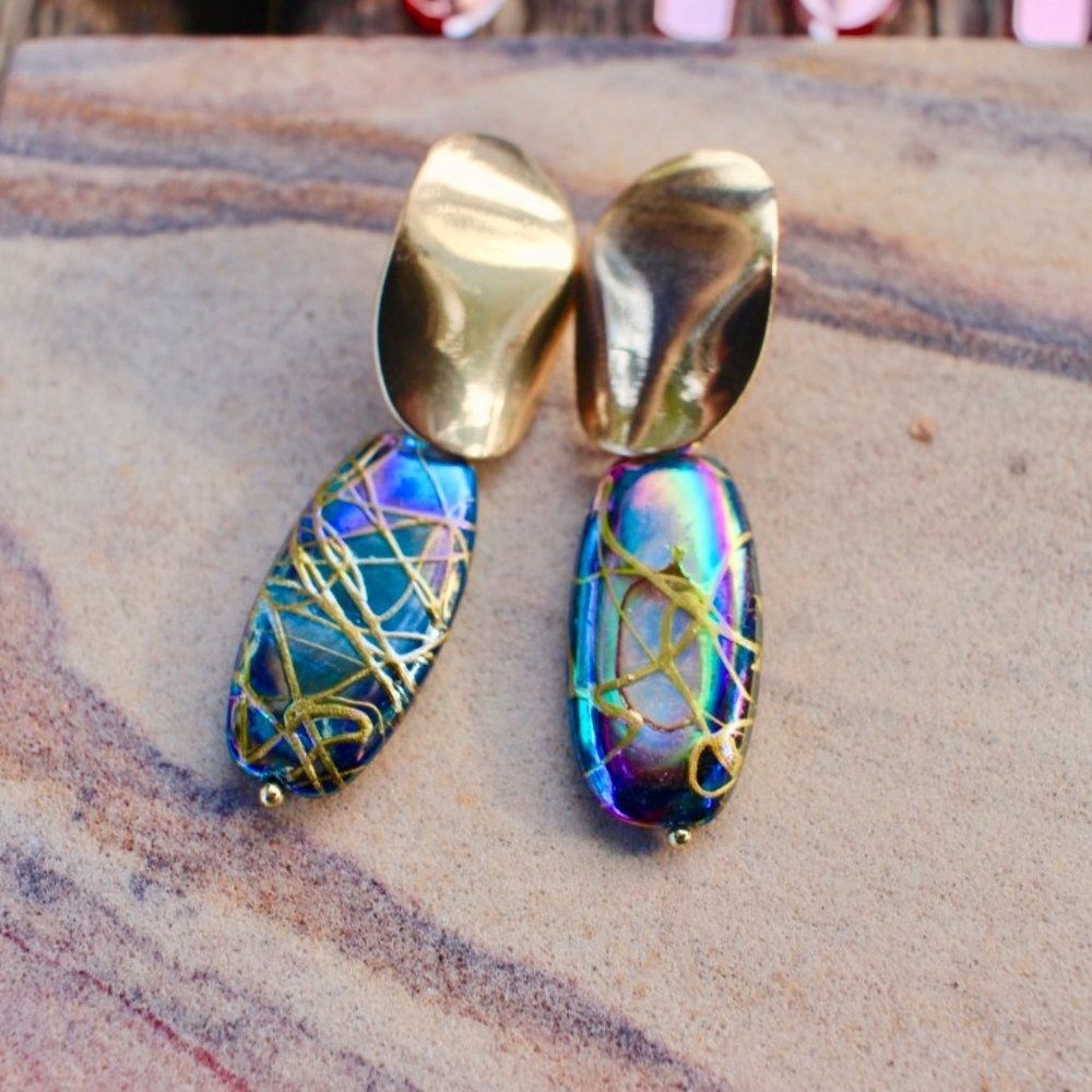 Natural Abalone Shell With Gold Web Teardrop Drop - image 5